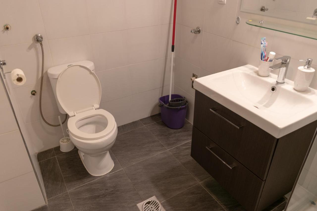 Stan Na Dan 021 Appartement Novi Sad Buitenkant foto